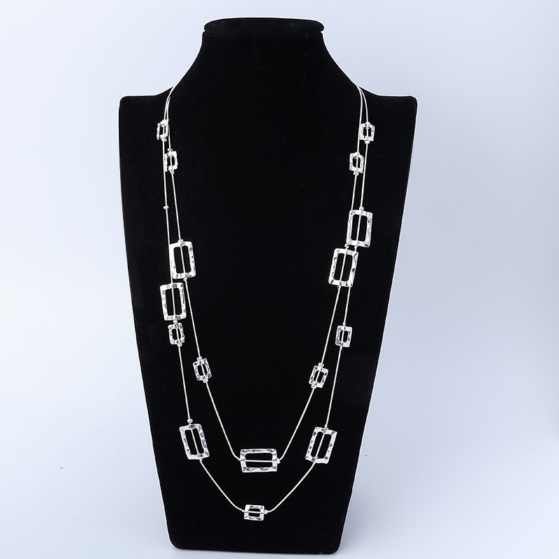 Layered Pendant Necklace Aesthetic - Collier long à plusieurs rangs, avec